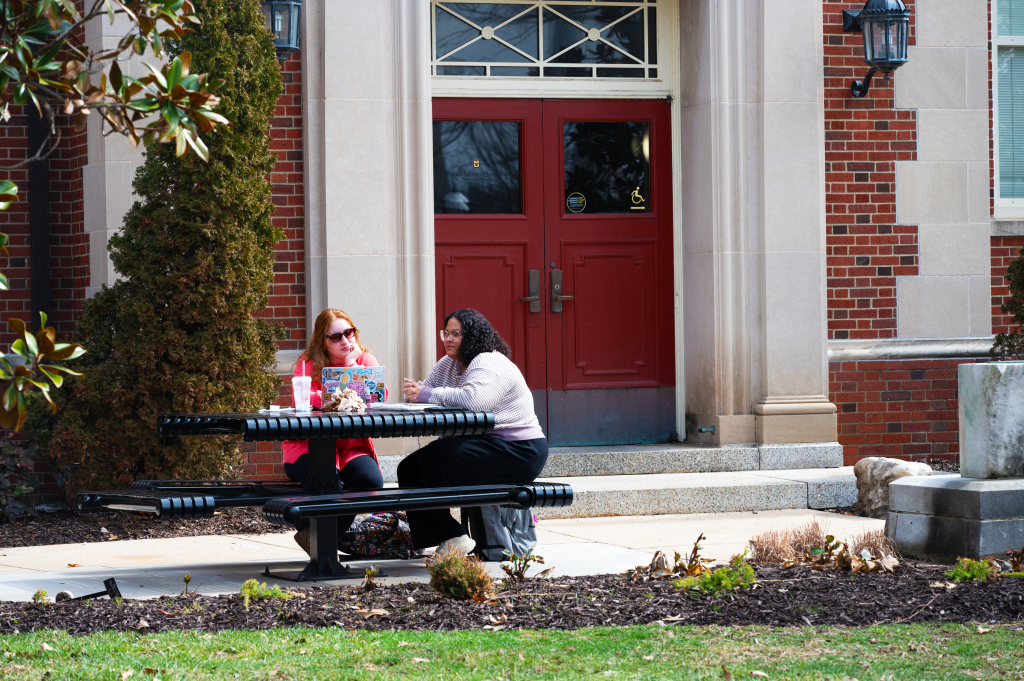 Mizzou Botanic Garden Tribute Table