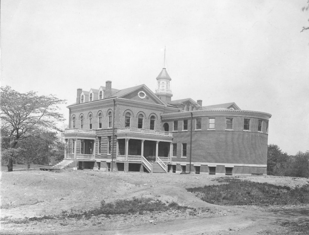 A 1901 photograph of Parker Memorial Hospital